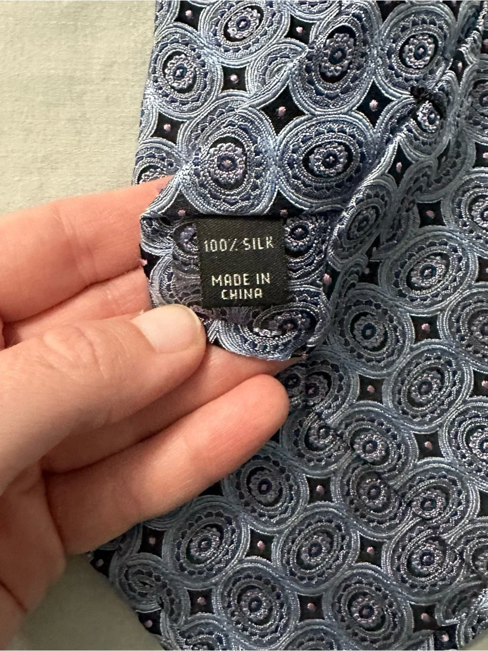 Jos A Bank Signature Collection Silk Tie Mens Blue Gray Geometric Medallion